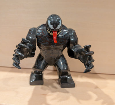 Big figure - Mini figures