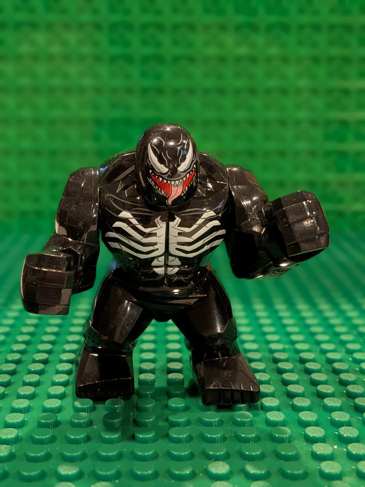 Big figure - Mini figures