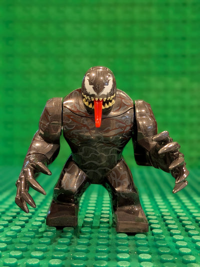 Big figure - Mini figures