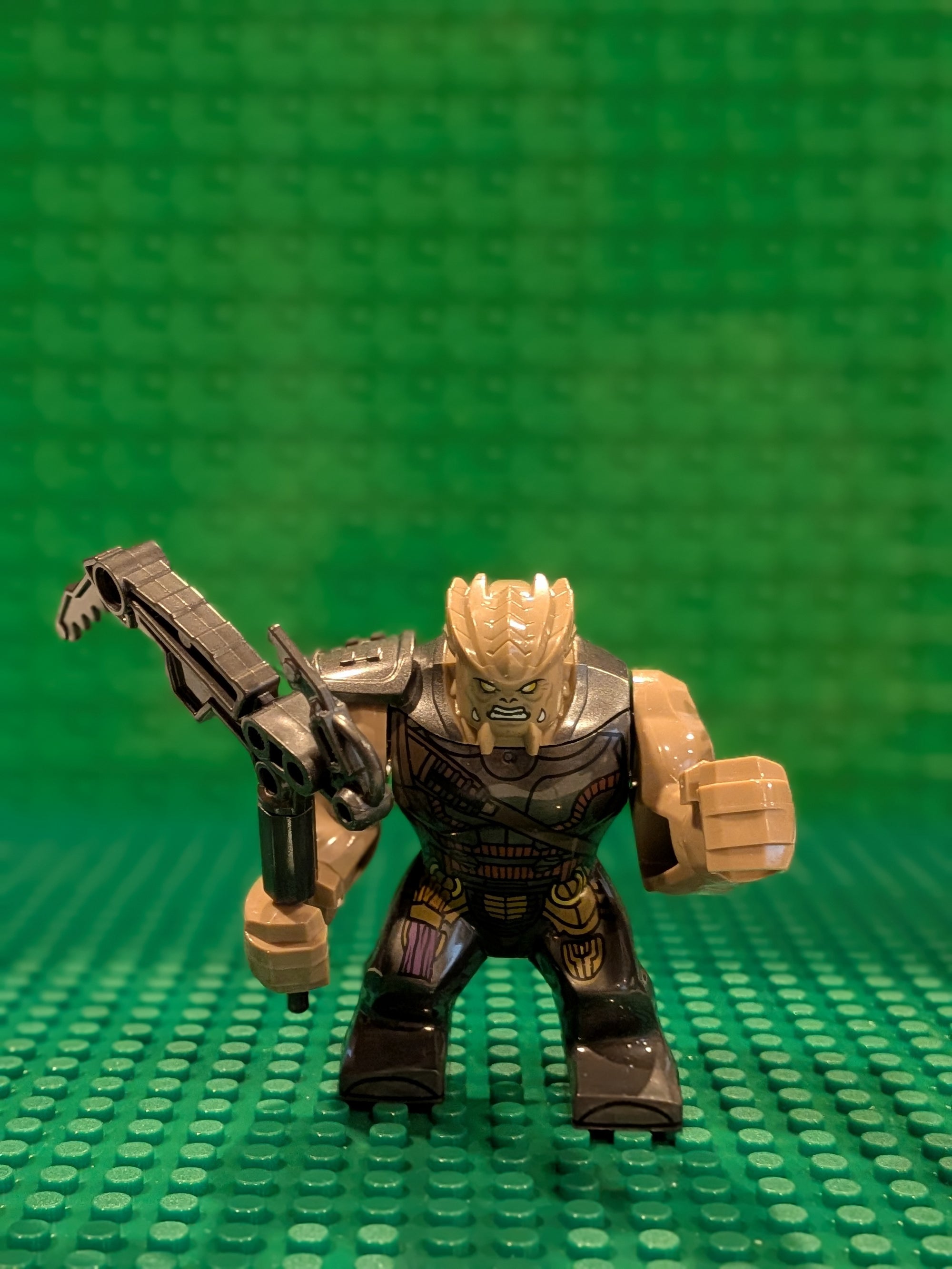 Big figure - Mini figures