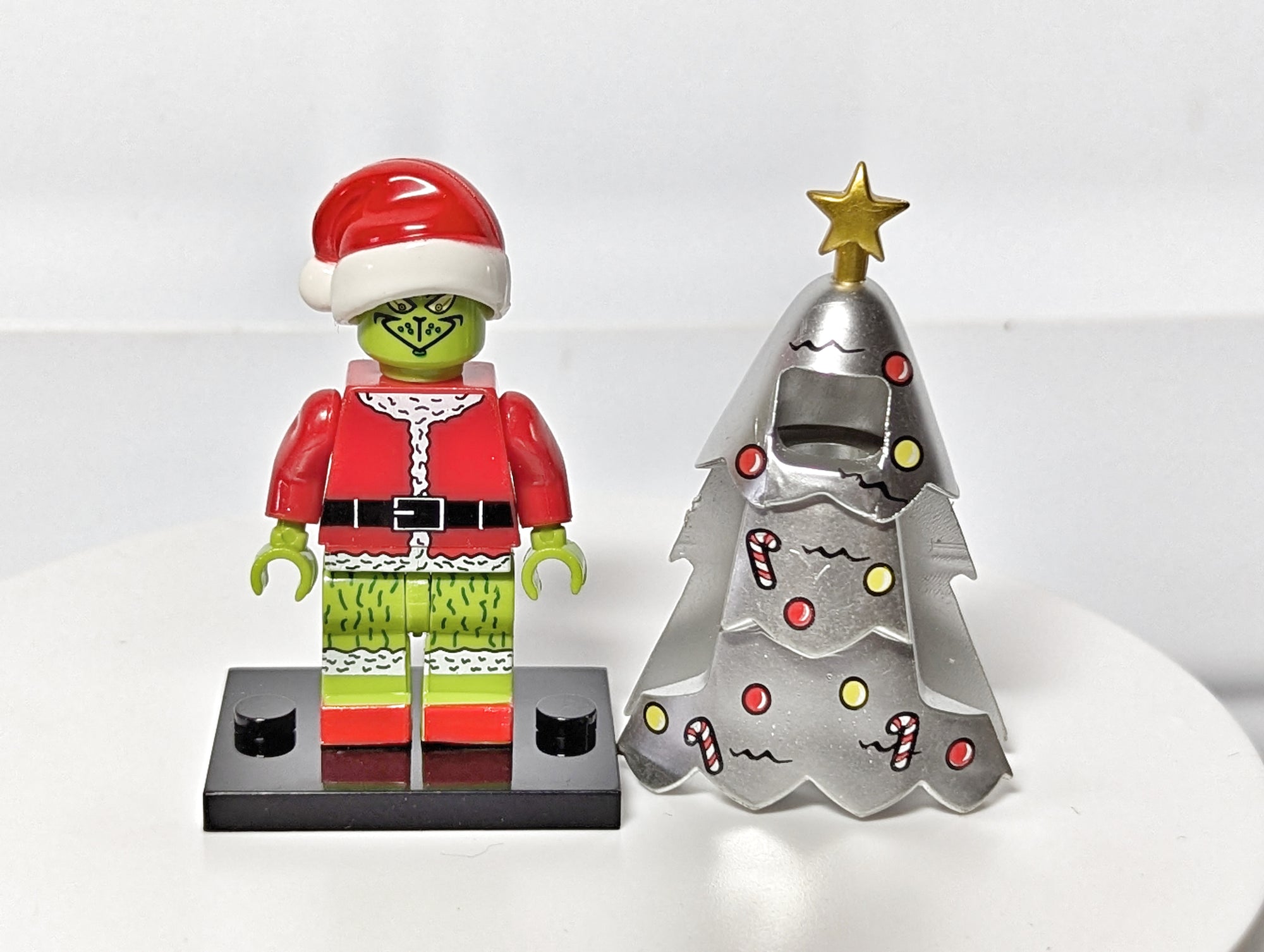 Grinch Mini Figure