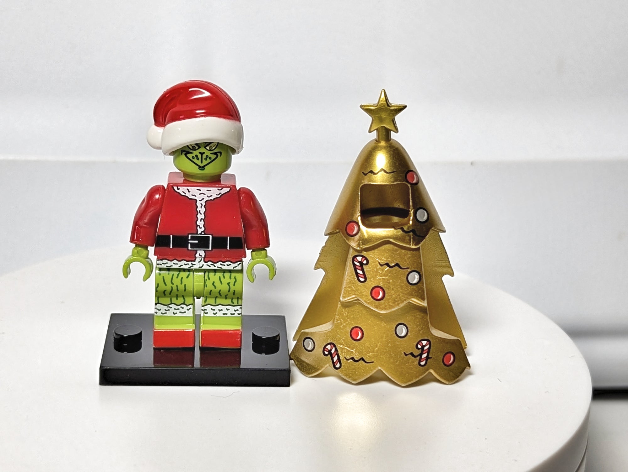 Grinch Mini Figure