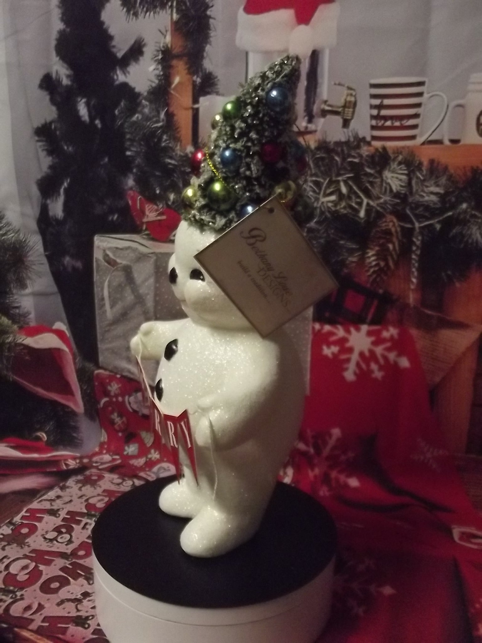 Retro Merry Snowman w/Tree Med.
